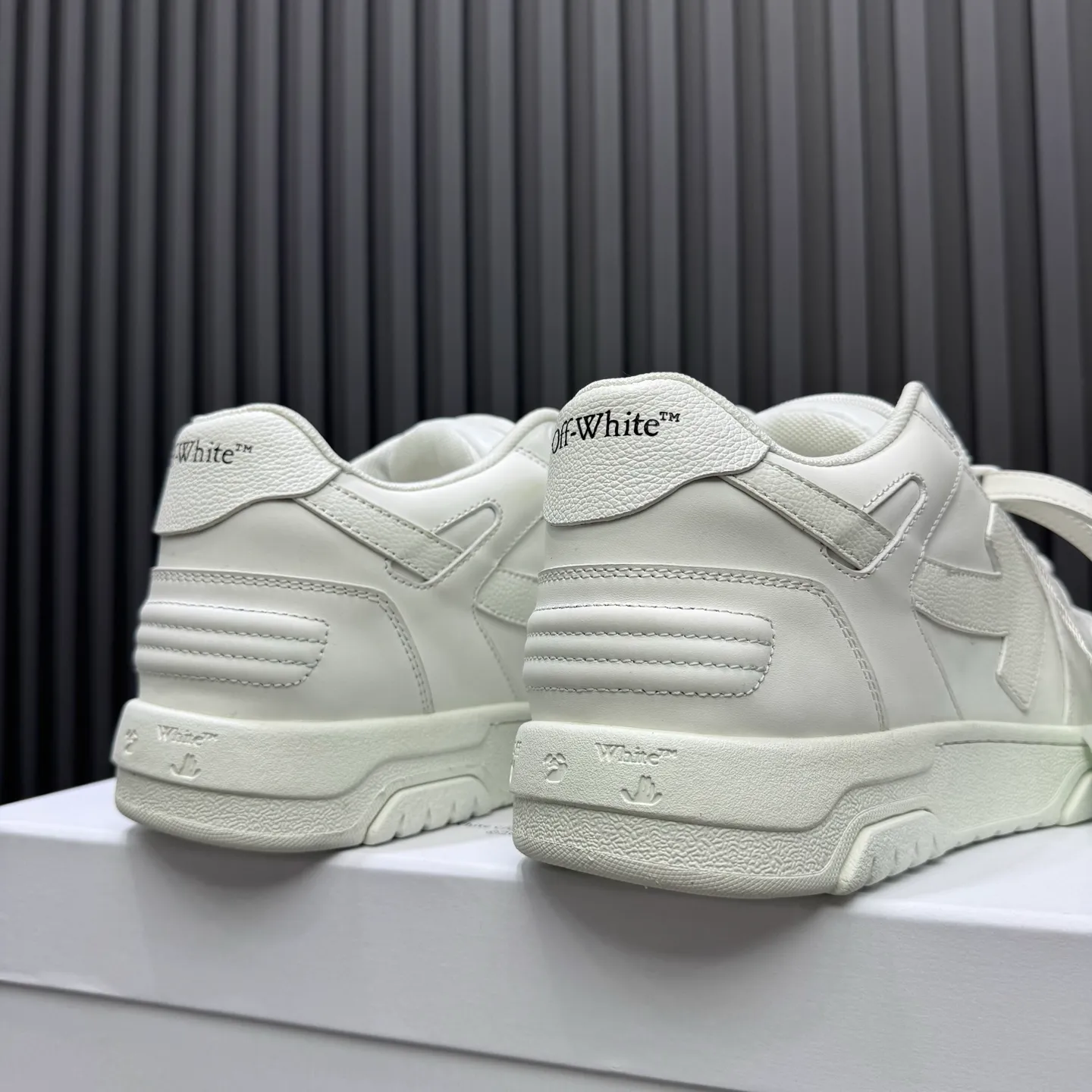 P620 OFF WHITE⚡️Couple model⚡️35-40 women’s model 39-46 men’s model